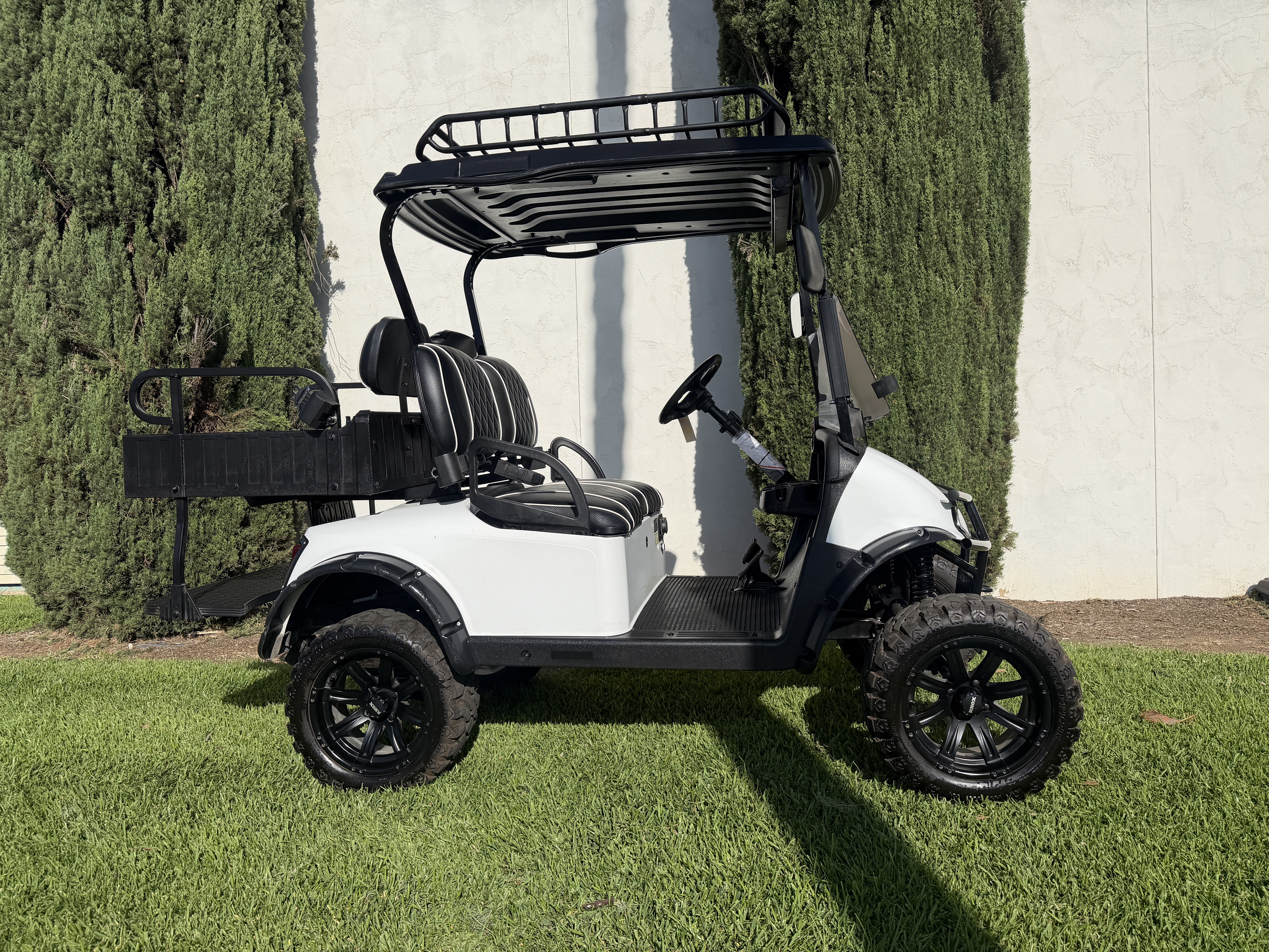 2020 E-Z-GO Freedom RXV ELiTE STREET LEGAL