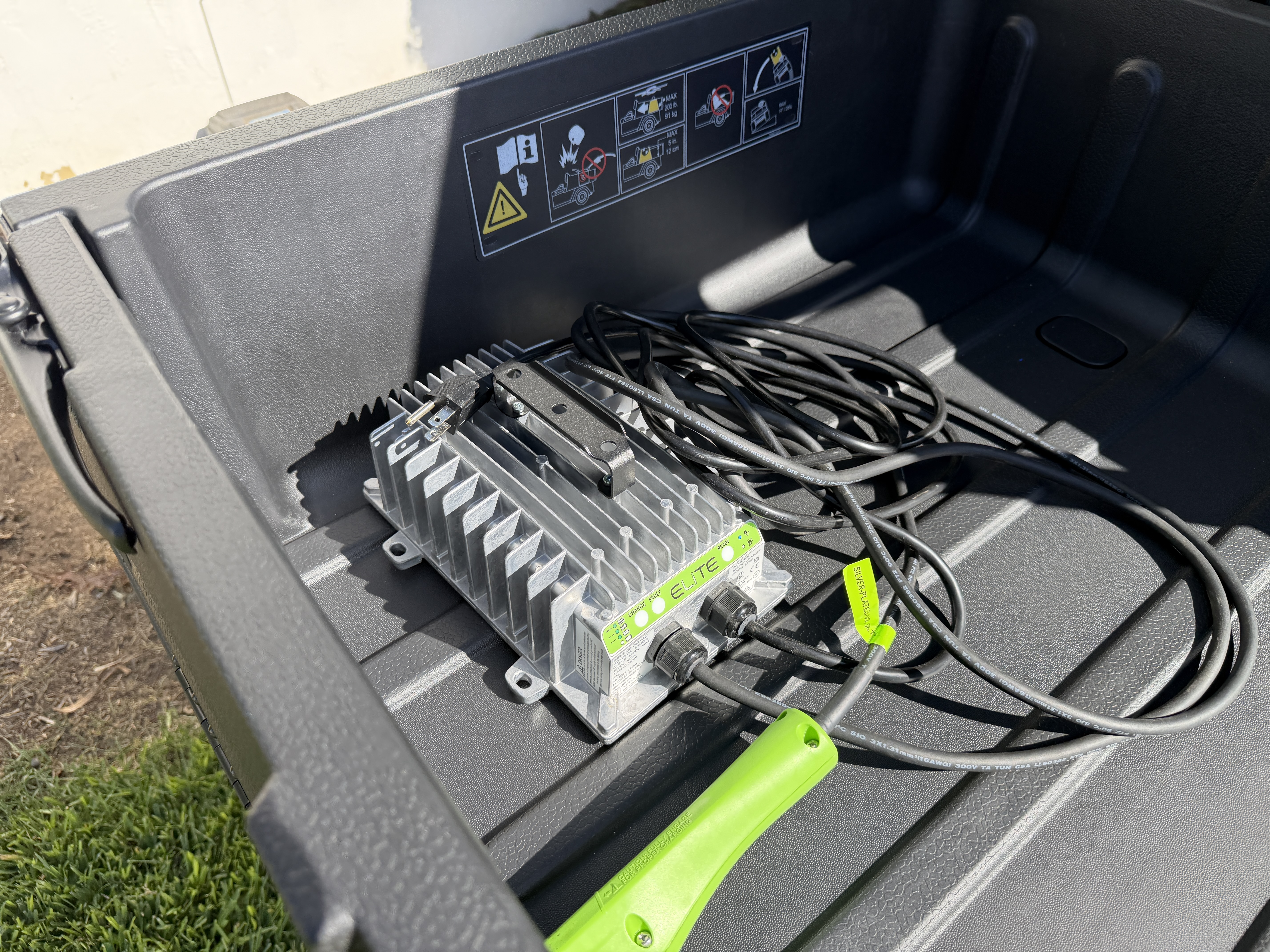 2023 E-Z-GO RXV Golf Car - Electric