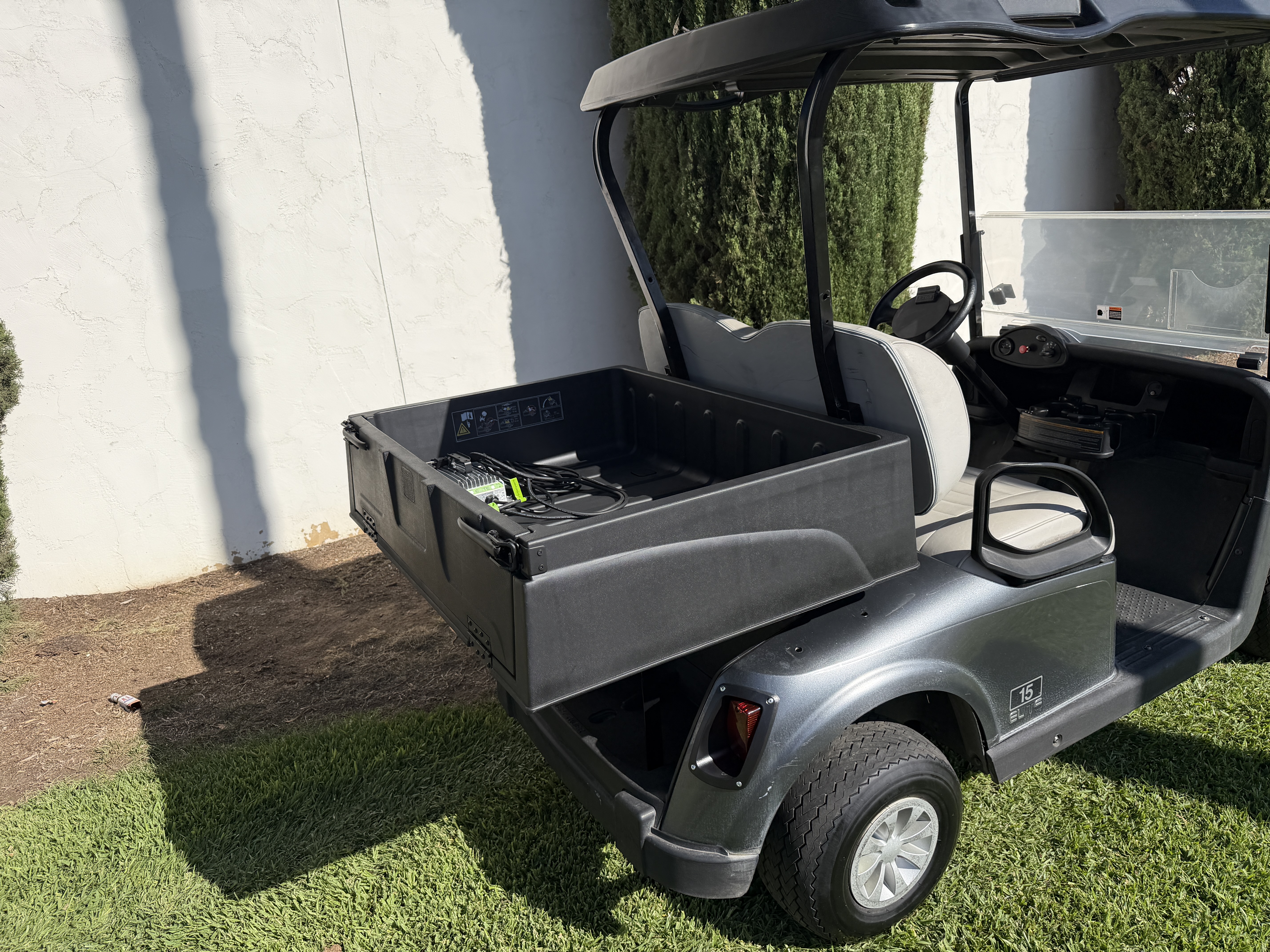 2023 E-Z-GO RXV Golf Car - Electric