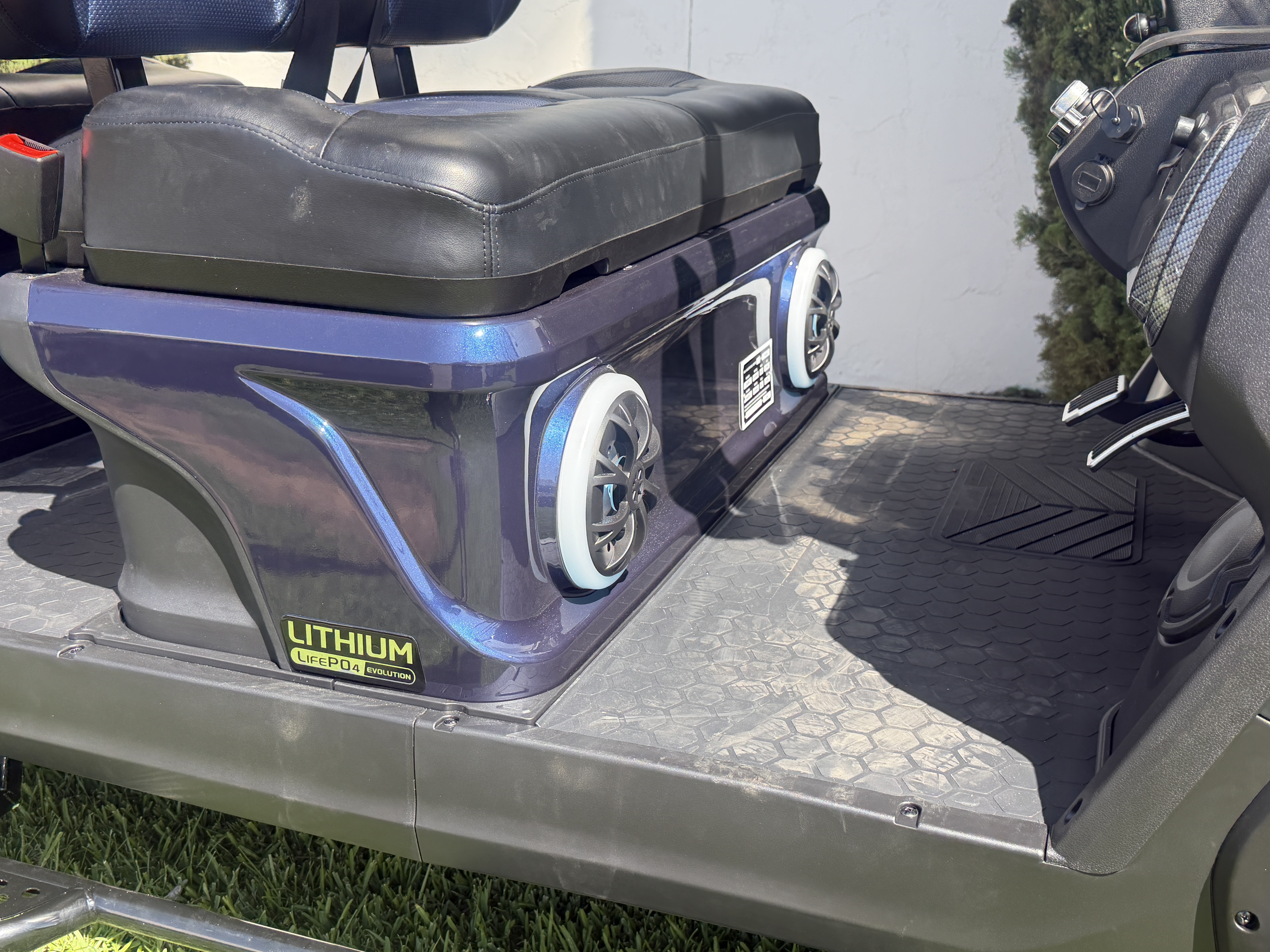 2027 Evolution D5-Maverick 4 PLUS STREET LEGAL