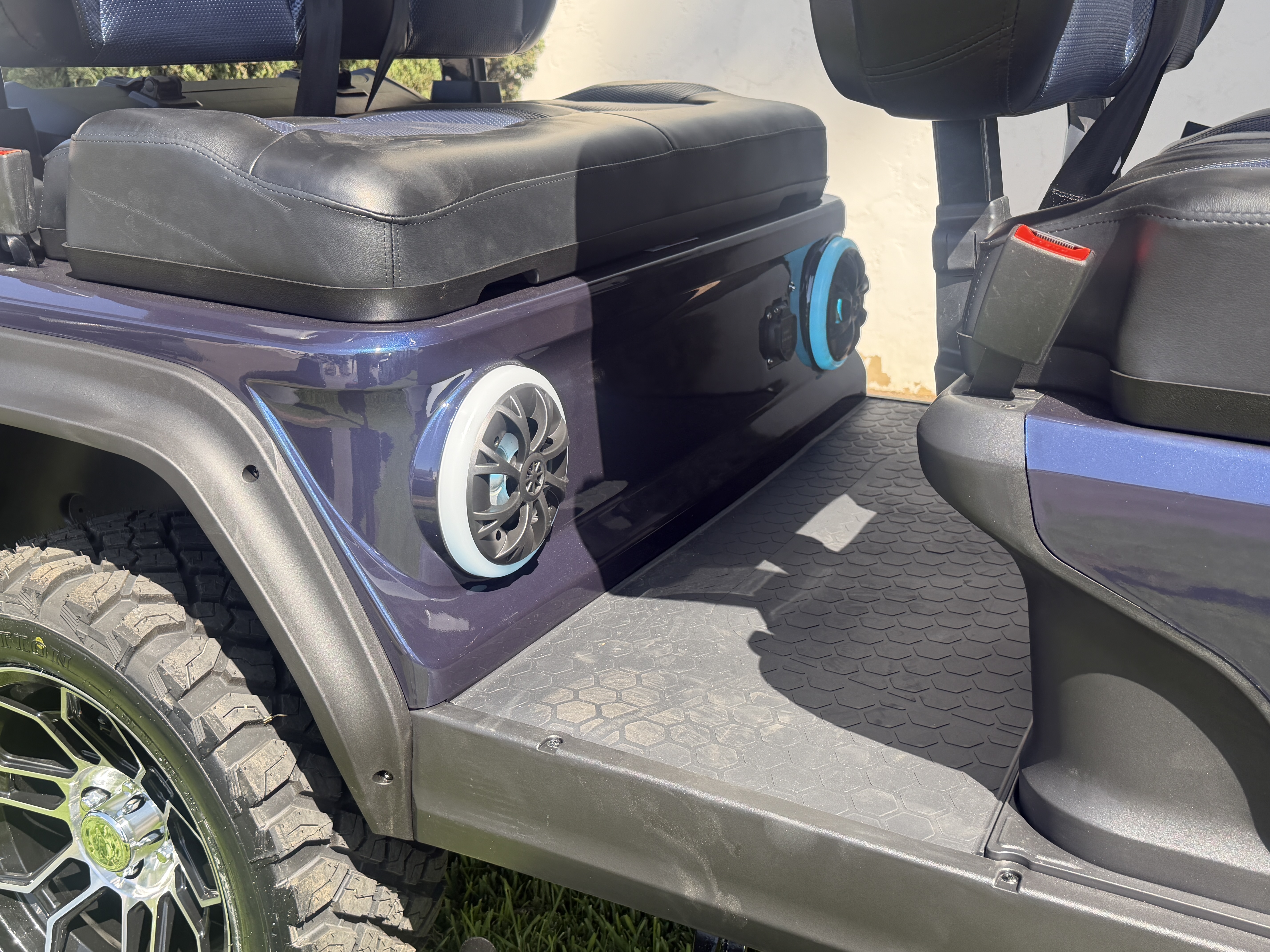 2027 Evolution D5-Maverick 4 PLUS STREET LEGAL