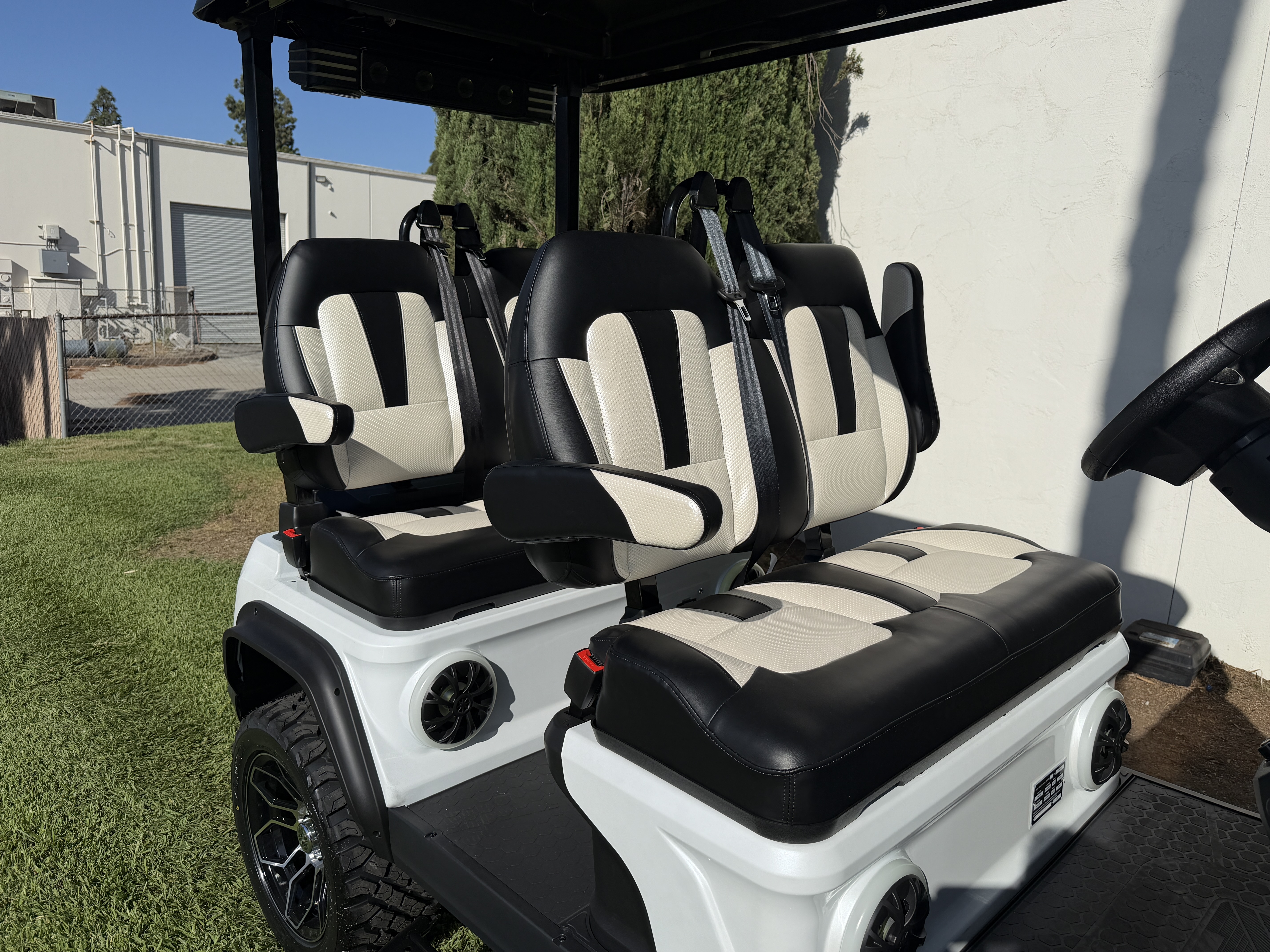 2027 Evolution D5-Maverick 4 PLUS STREET LEGAL
