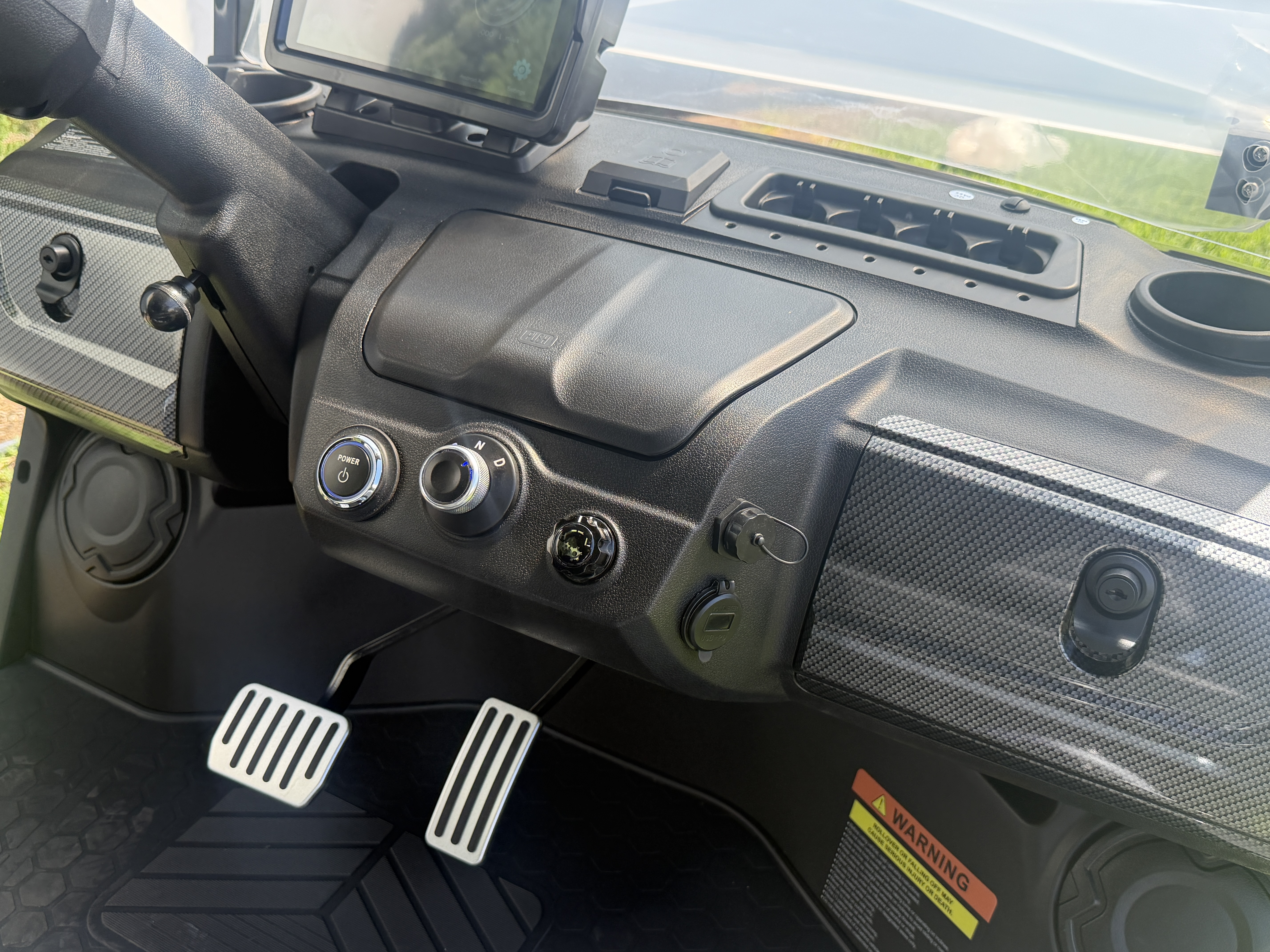 2027 Evolution D5-Maverick 4 PLUS STREET LEGAL