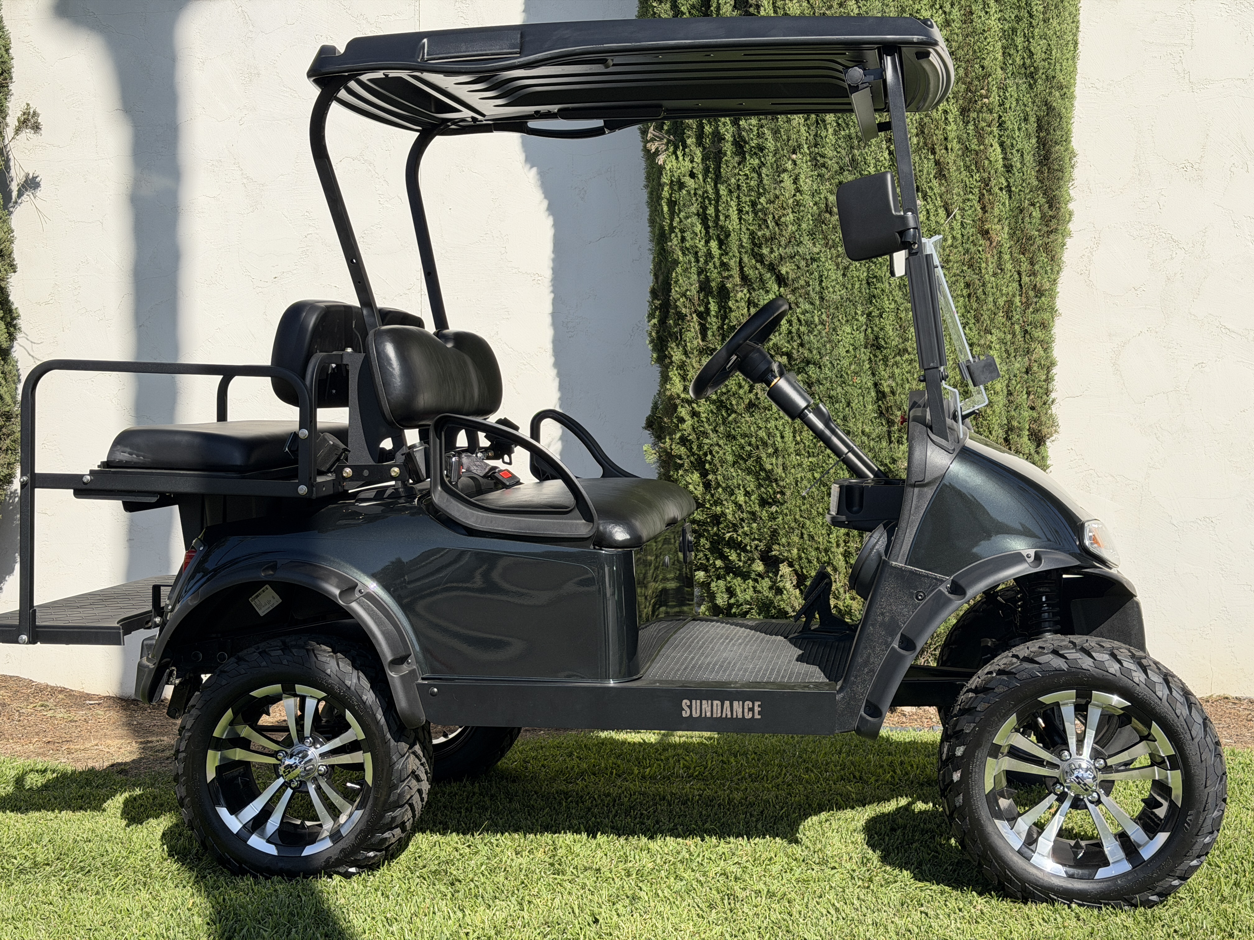 2021 E-Z-GO Freedom RXV STREET LEGAL