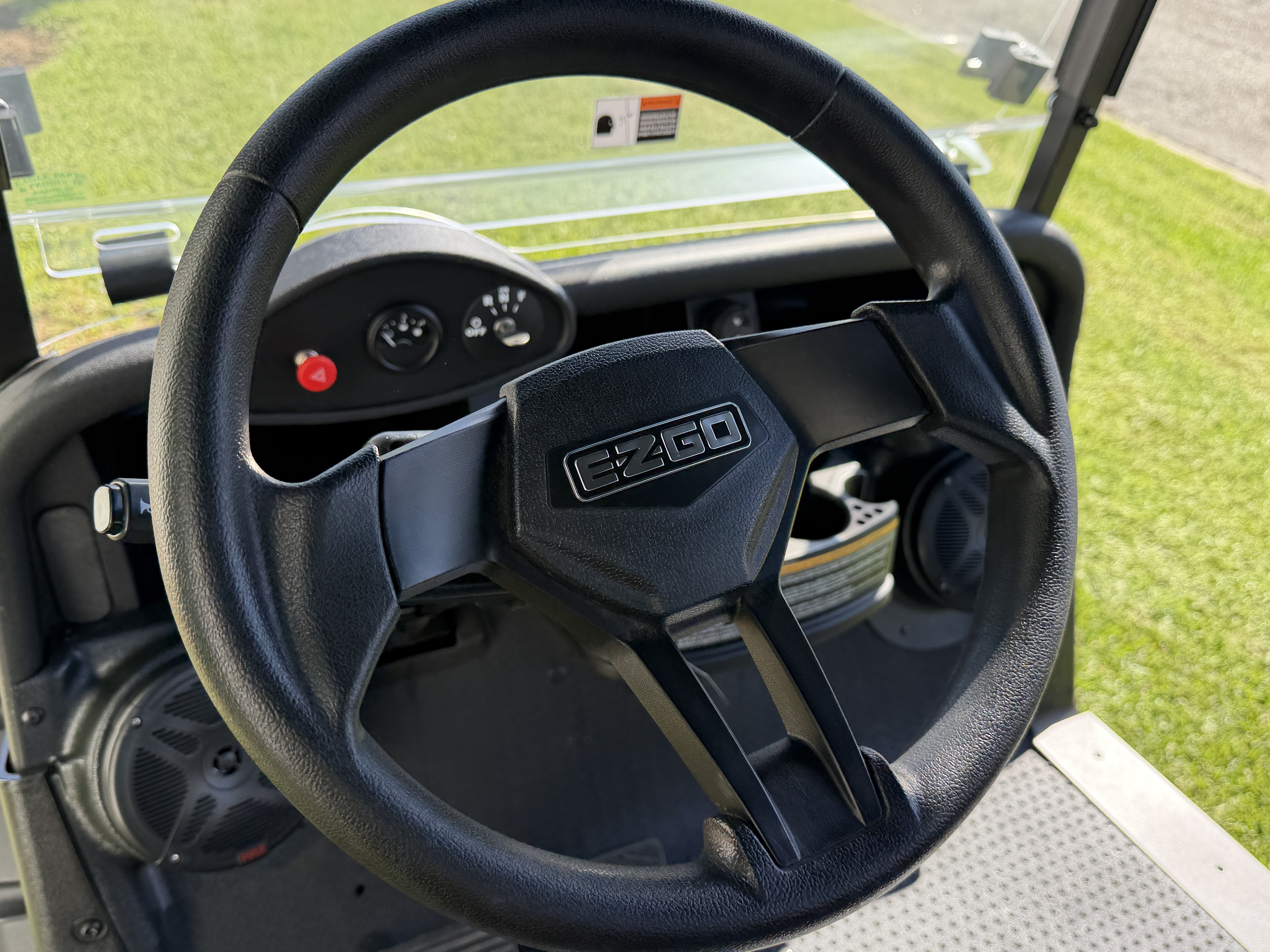 2021 E-Z-GO Freedom RXV STREET LEGAL