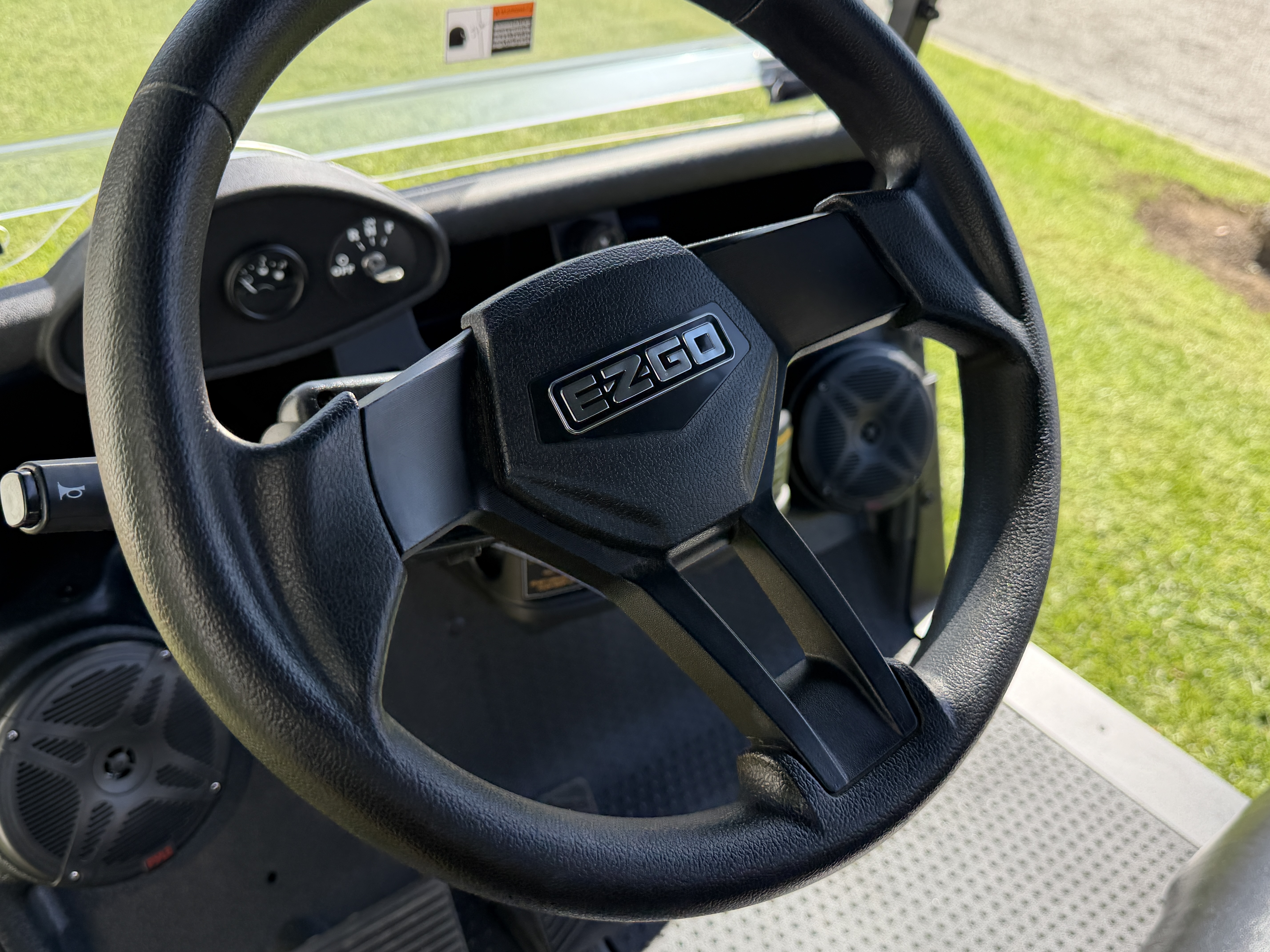 2021 E-Z-GO Freedom RXV STREET LEGAL