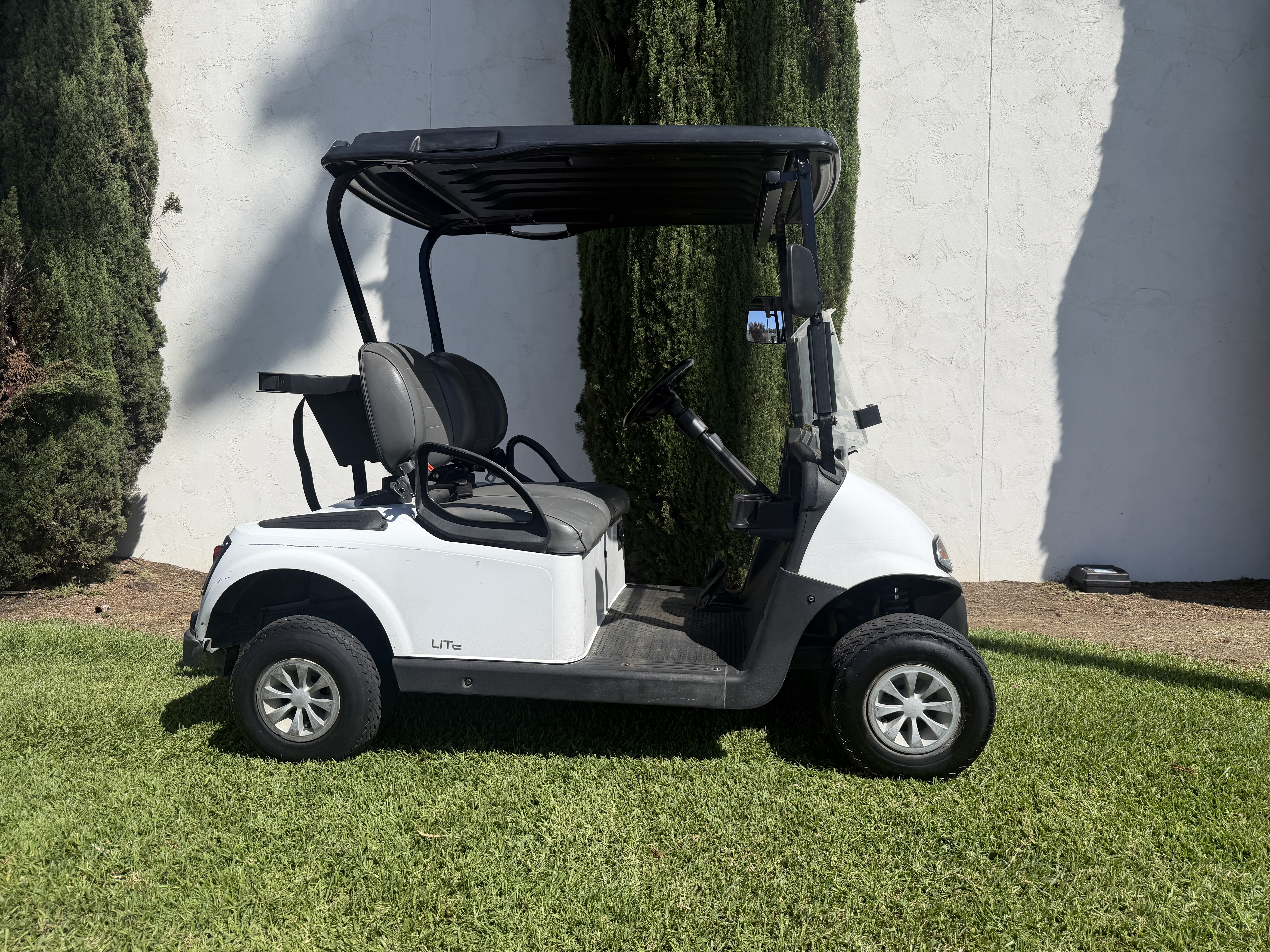 2022 E-Z-GO Freedom RXV STREET LEGAL
