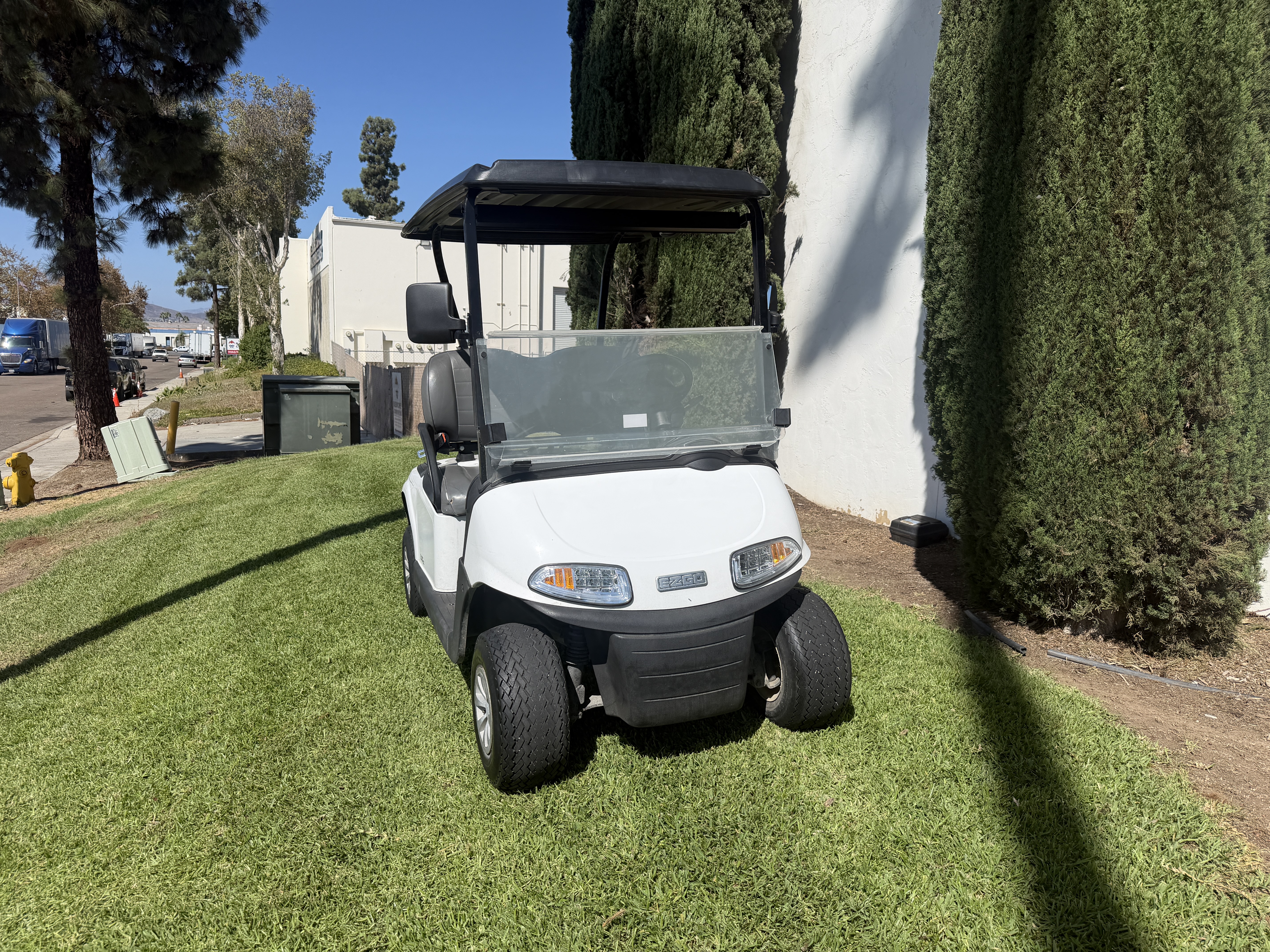 2022 E-Z-GO Freedom RXV STREET LEGAL