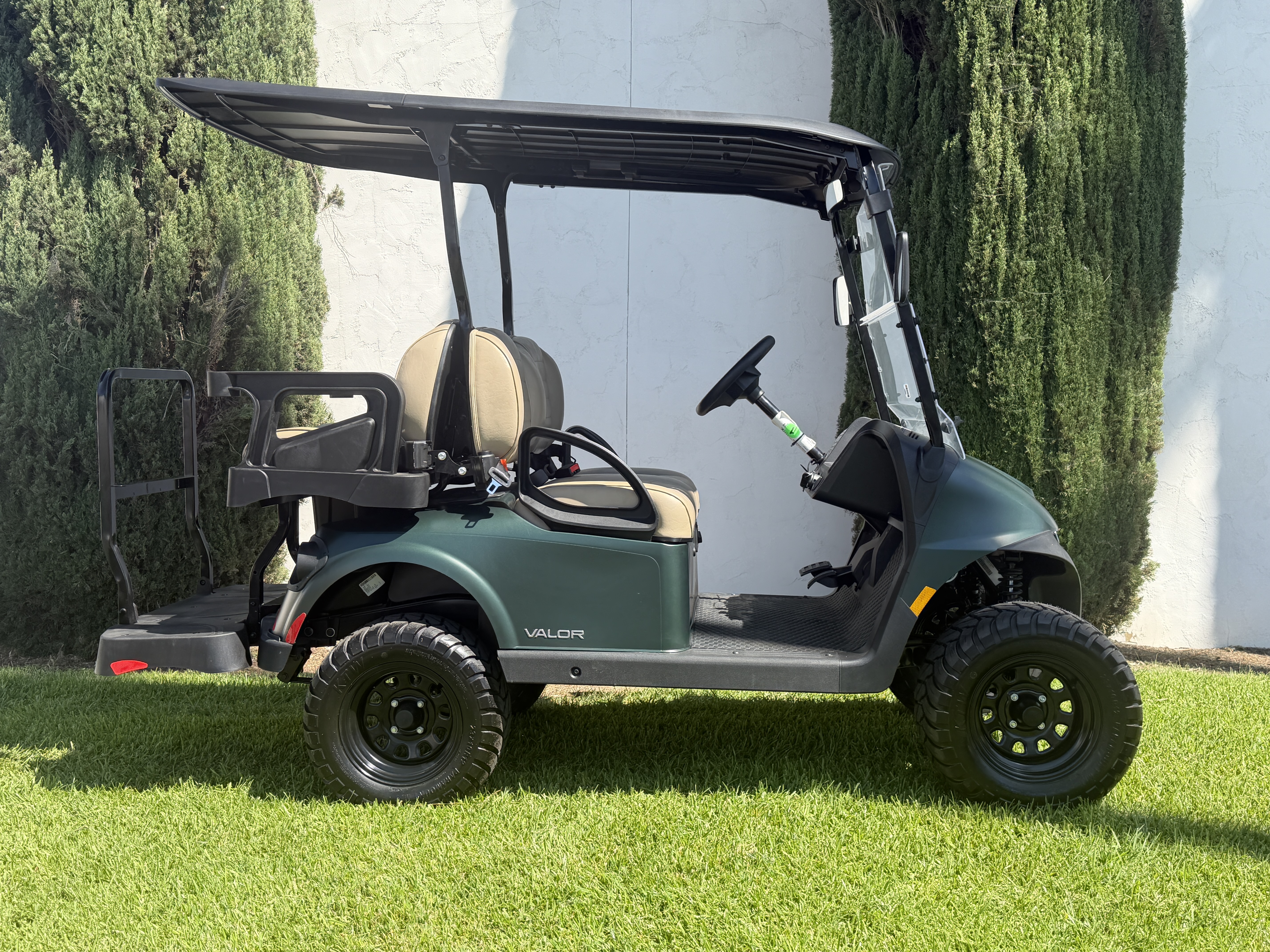 2026 E-Z-GO RXV 4 Valor S 48V STREET LEGAL