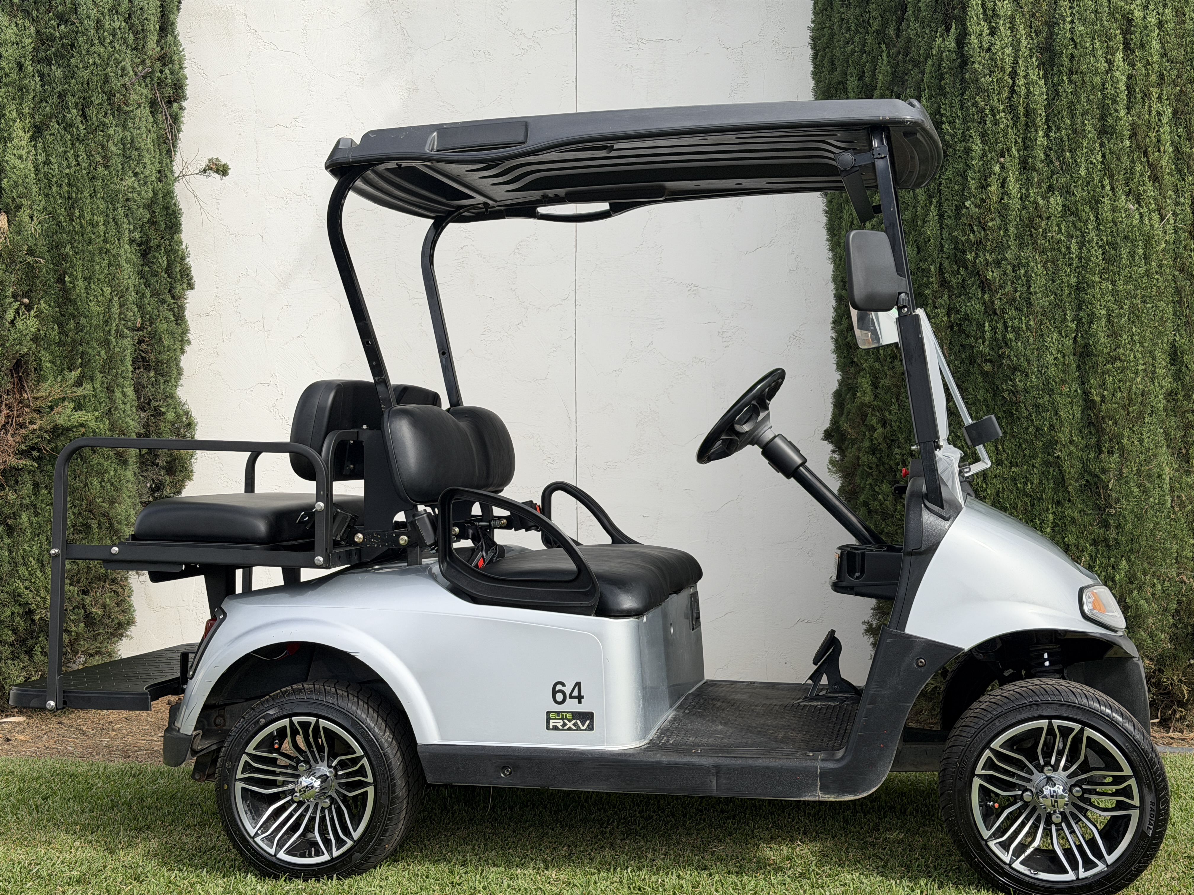 2020 E-Z-GO Freedom RXV ELiTE STREET LEGAL