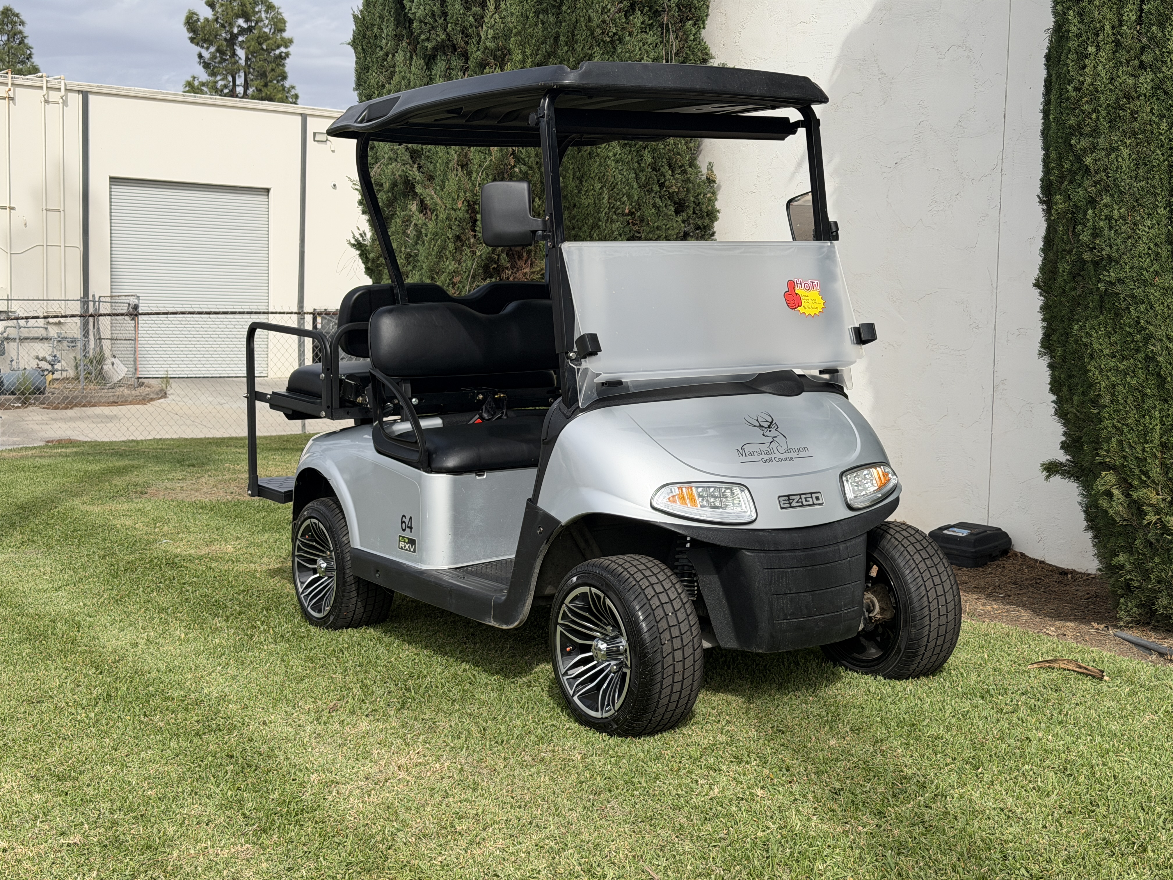 2020 E-Z-GO Freedom RXV ELiTE STREET LEGAL