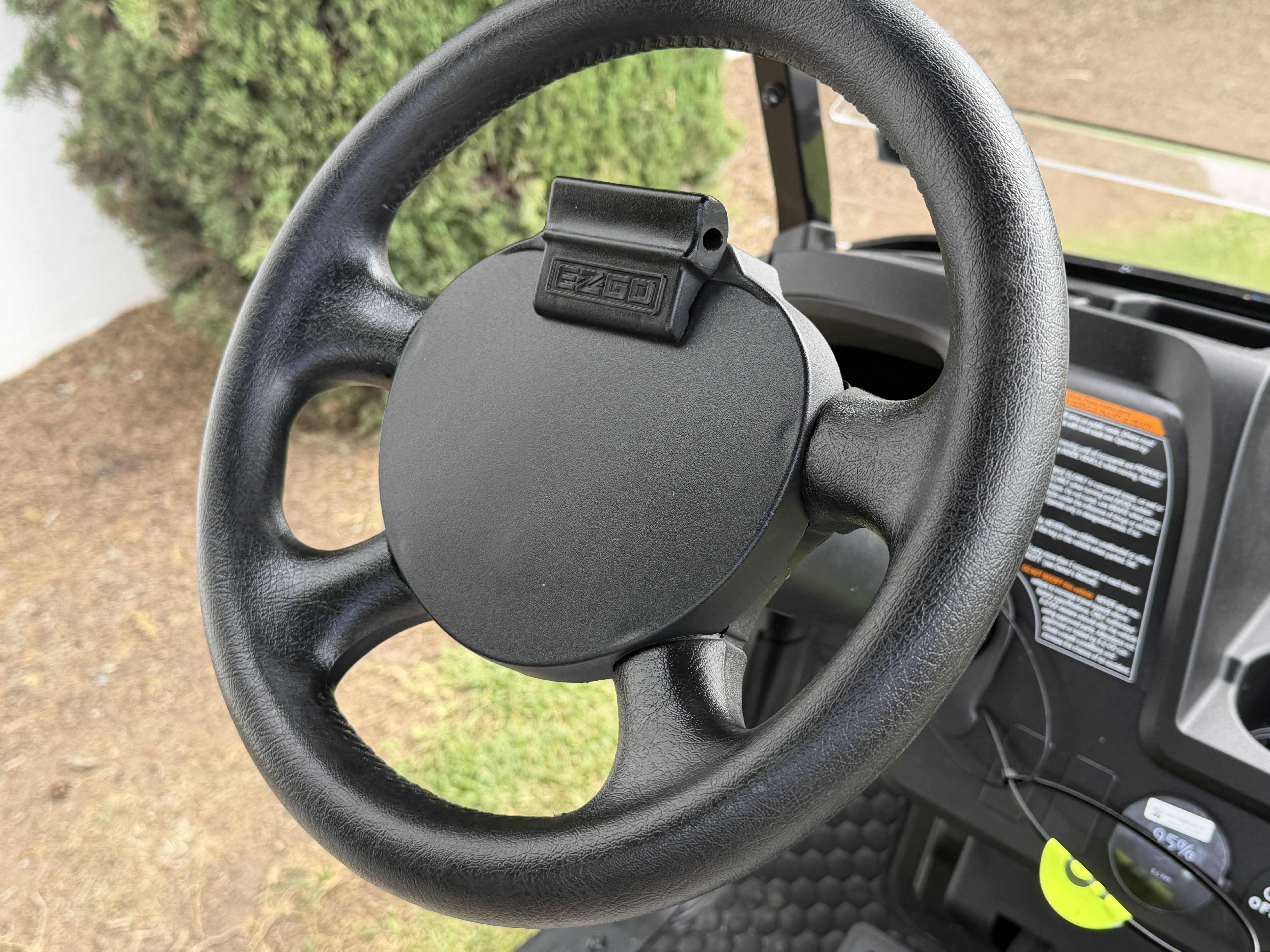 2027 E-Z-GO Freedom RXV ELiTE Lithium STREET LEGAL