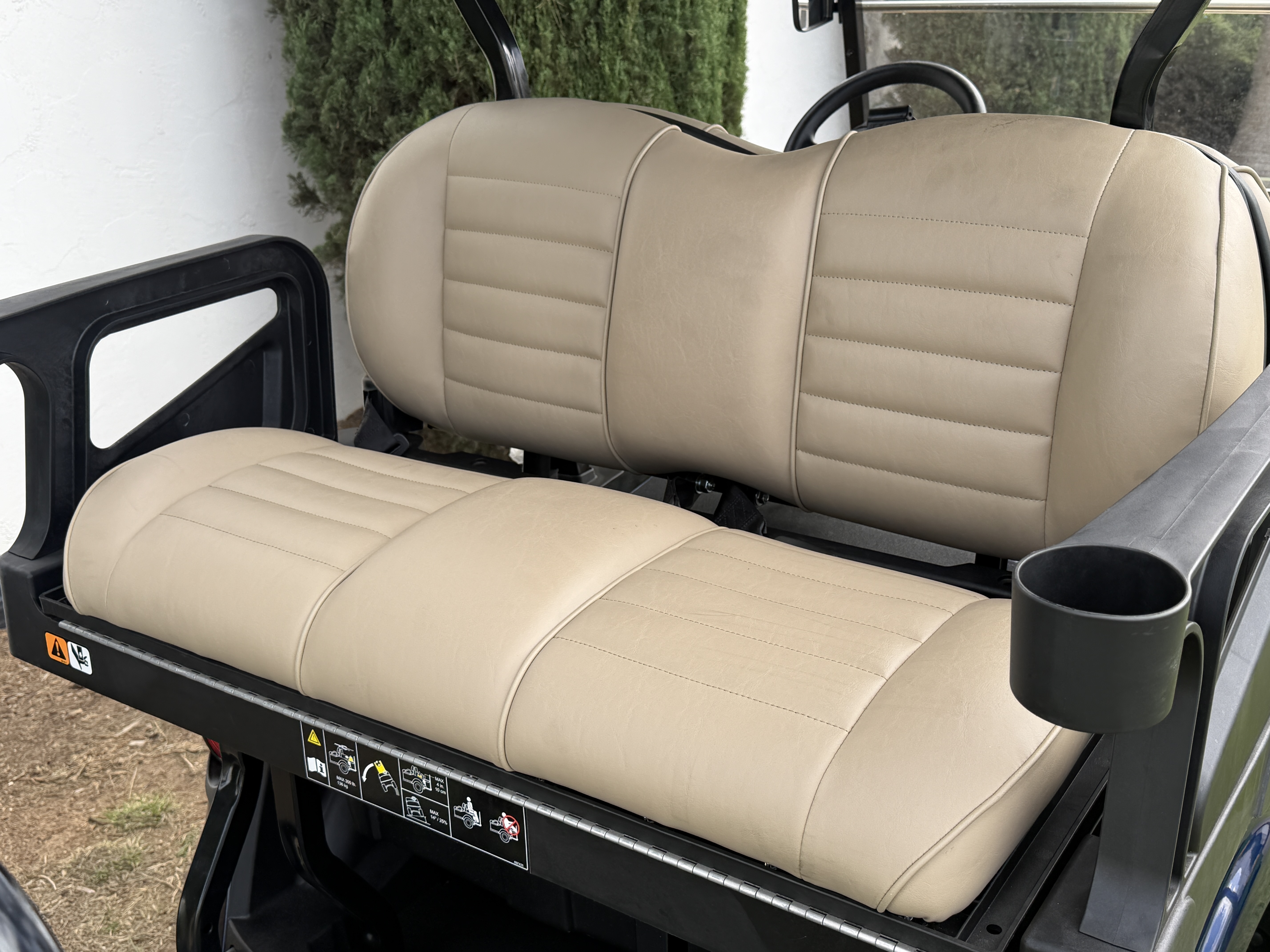 2027 E-Z-GO Freedom RXV ELiTE Lithium STREET LEGAL
