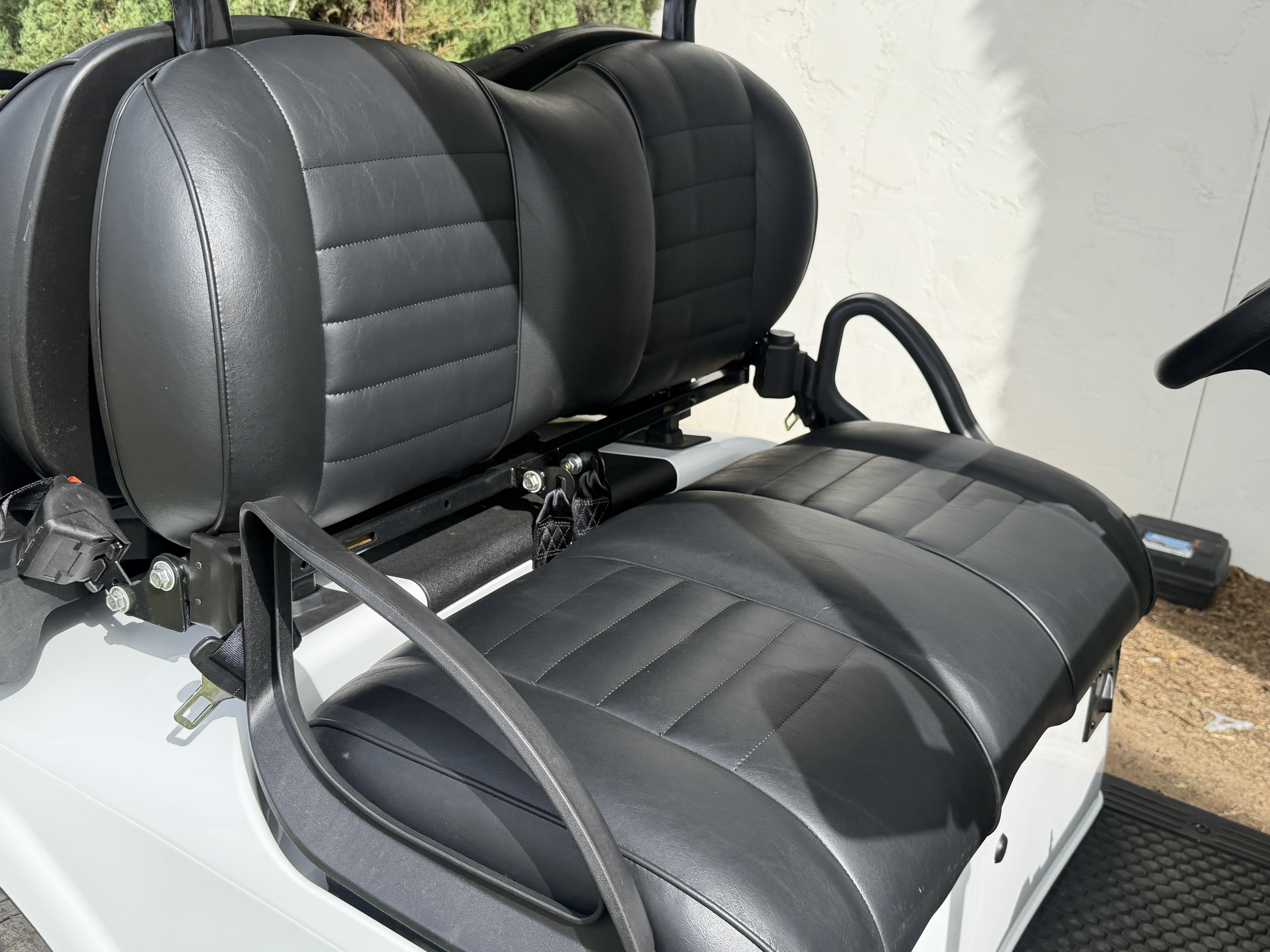 2027 E-Z-GO Liberty 4 X ELiTE Lithium Powertrain STREET LEGAL