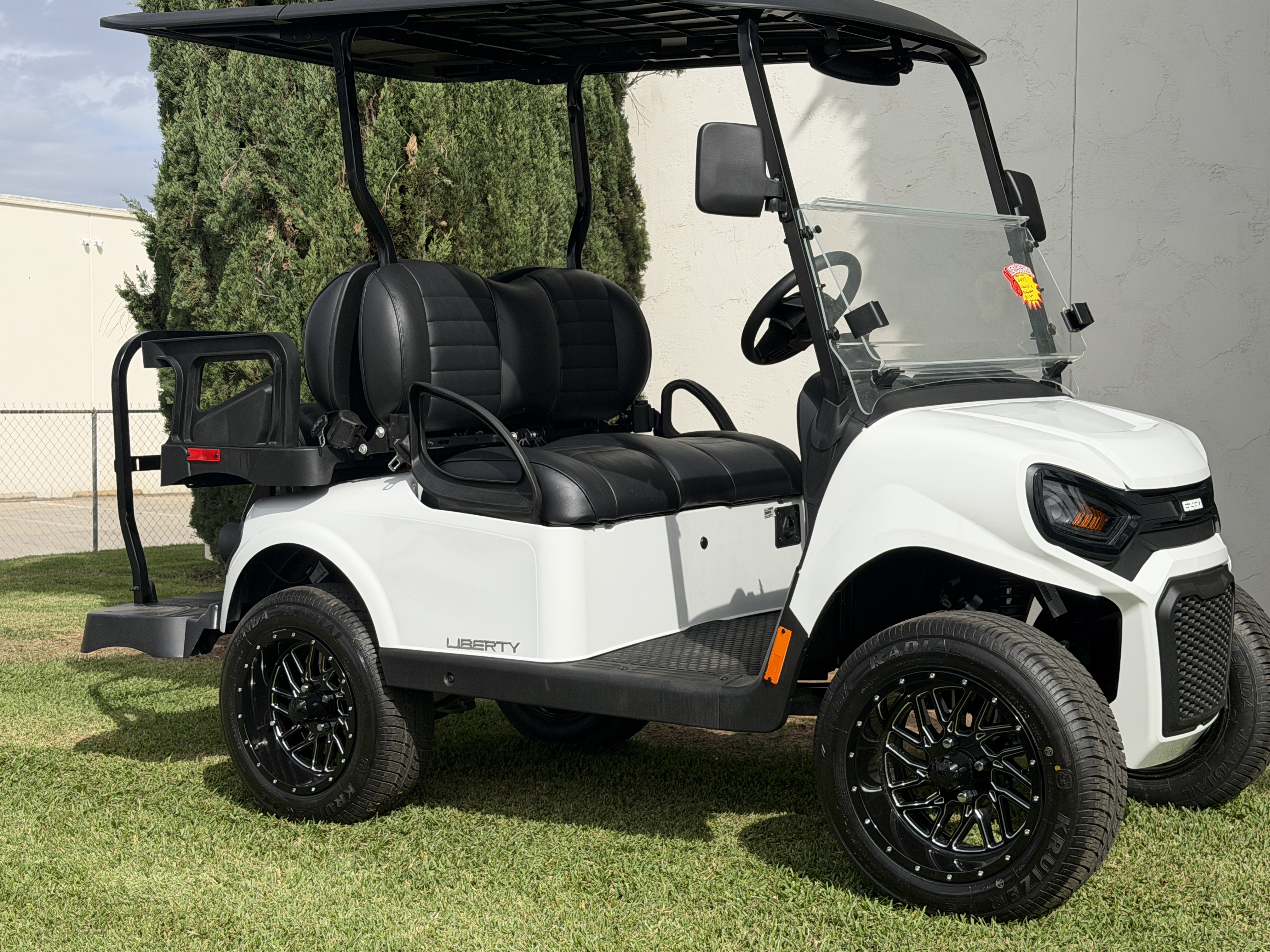 2027 E-Z-GO Liberty 4 X ELiTE Lithium Powertrain STREET LEGAL