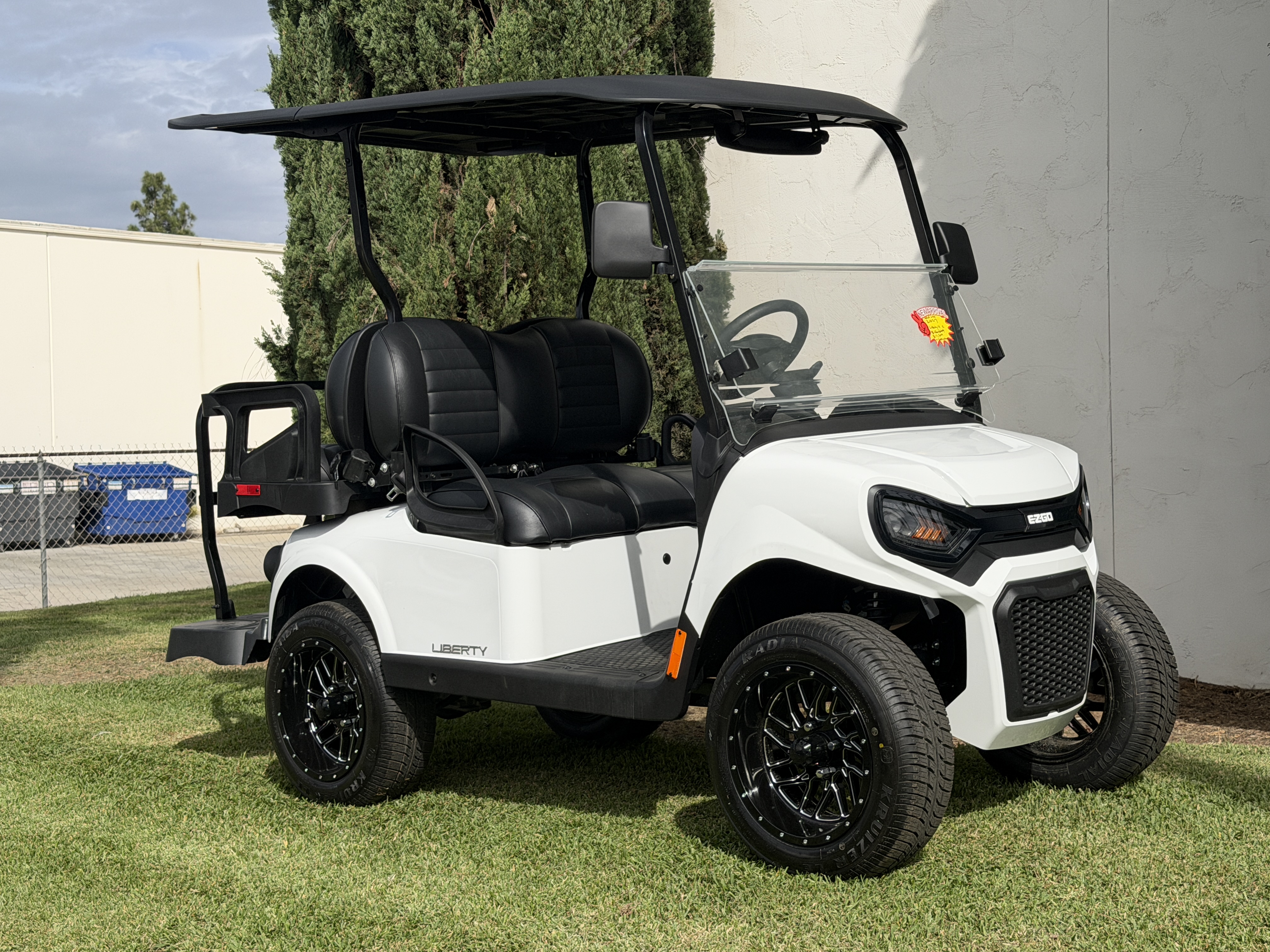 2027 E-Z-GO Liberty 4 X ELiTE Lithium Powertrain STREET LEGAL