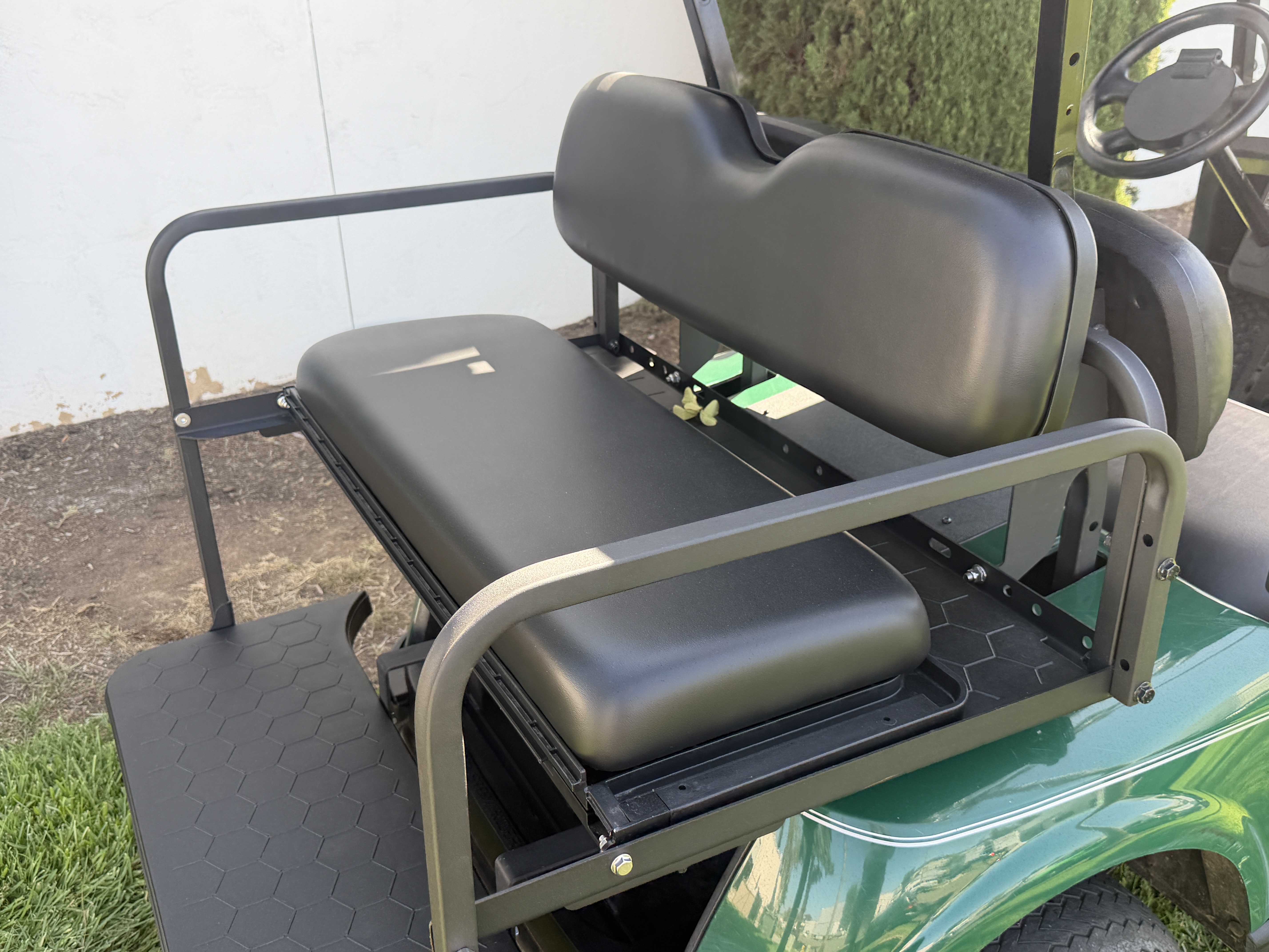 2024 E-Z-GO Freedom RXV ELiTE Lithium Golf Car - Electric