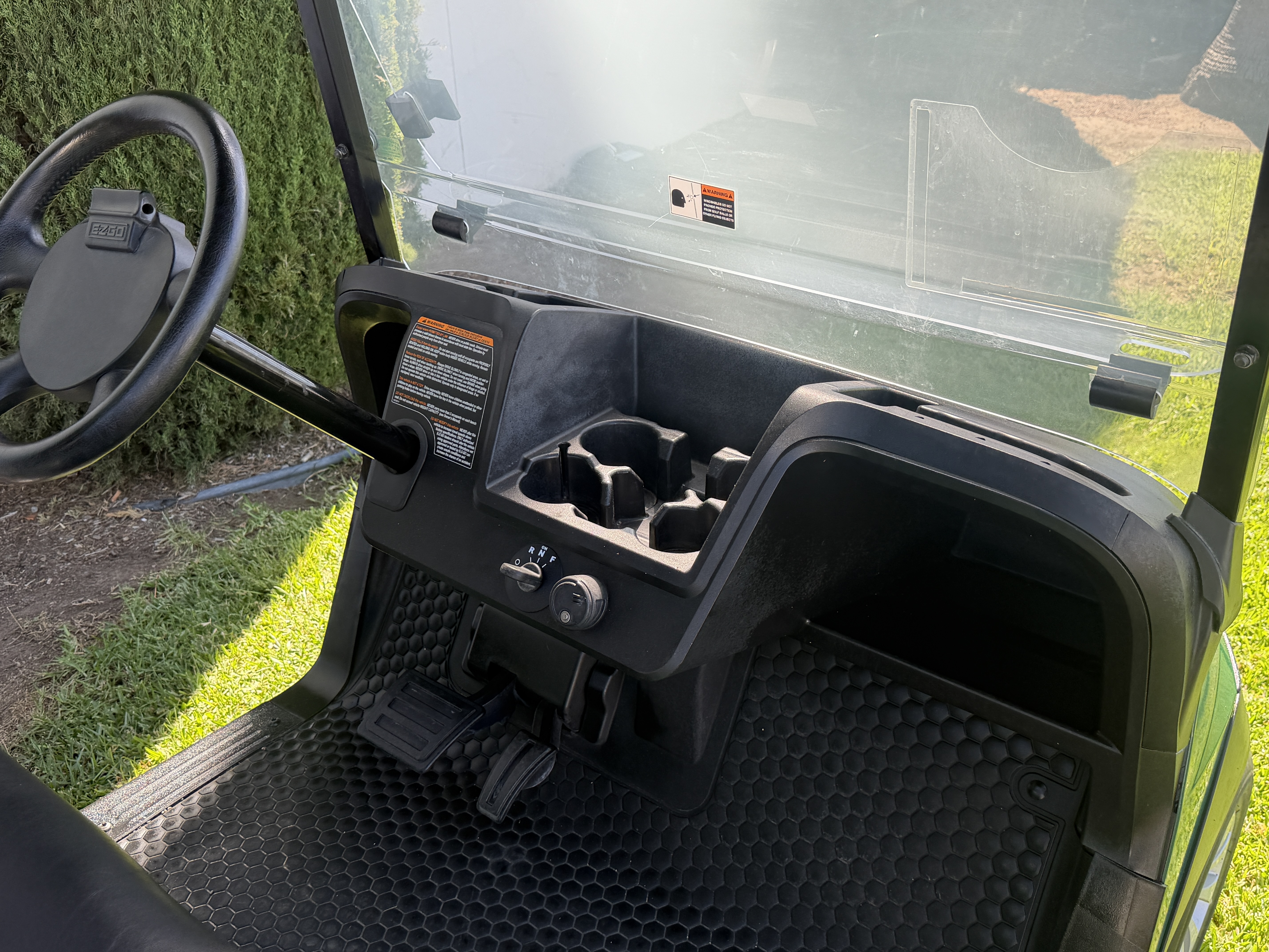 2024 E-Z-GO Freedom RXV ELiTE Lithium Golf Car - Electric