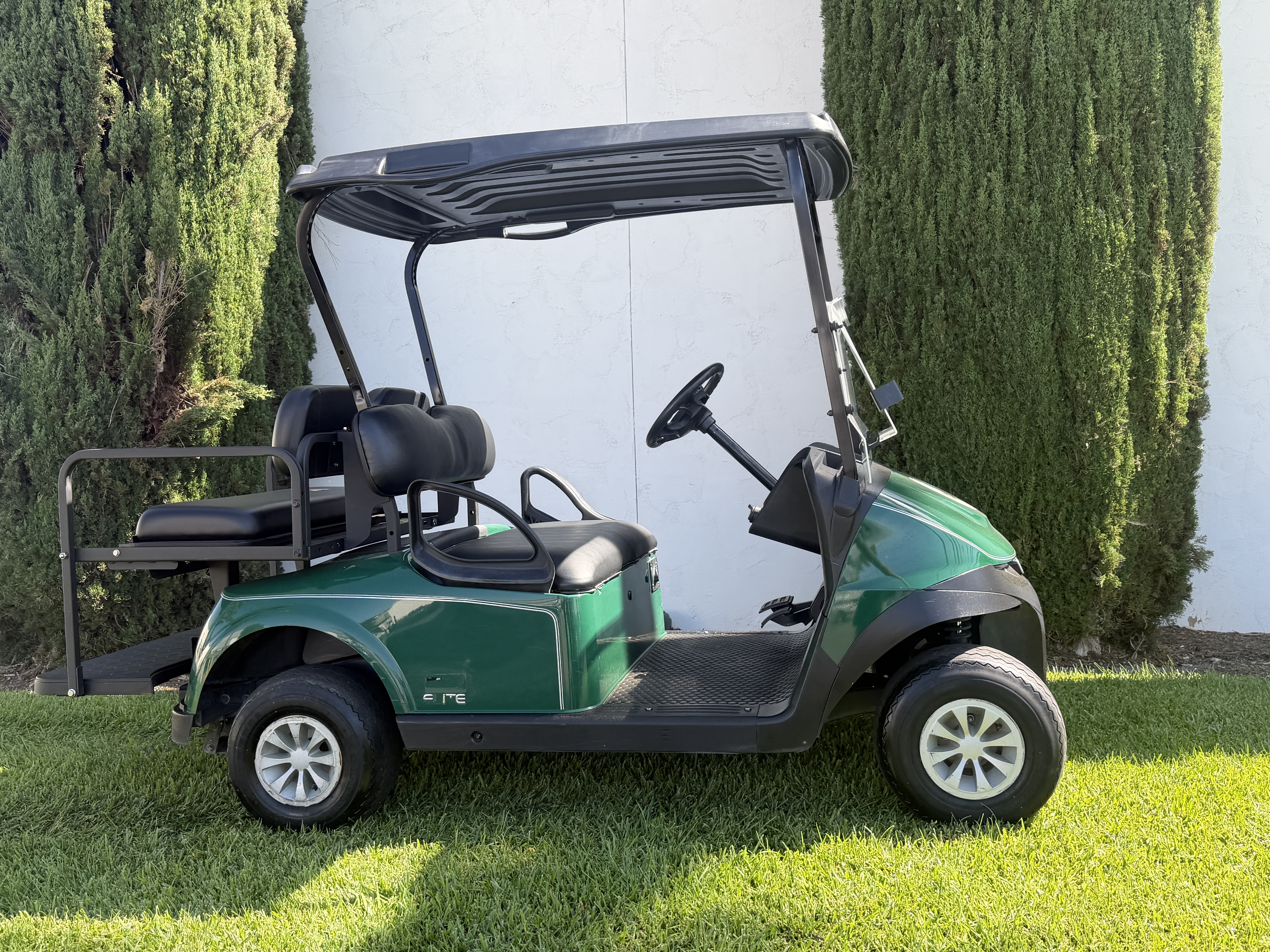 2024 E-Z-GO Freedom RXV ELiTE Lithium Golf Car - Electric