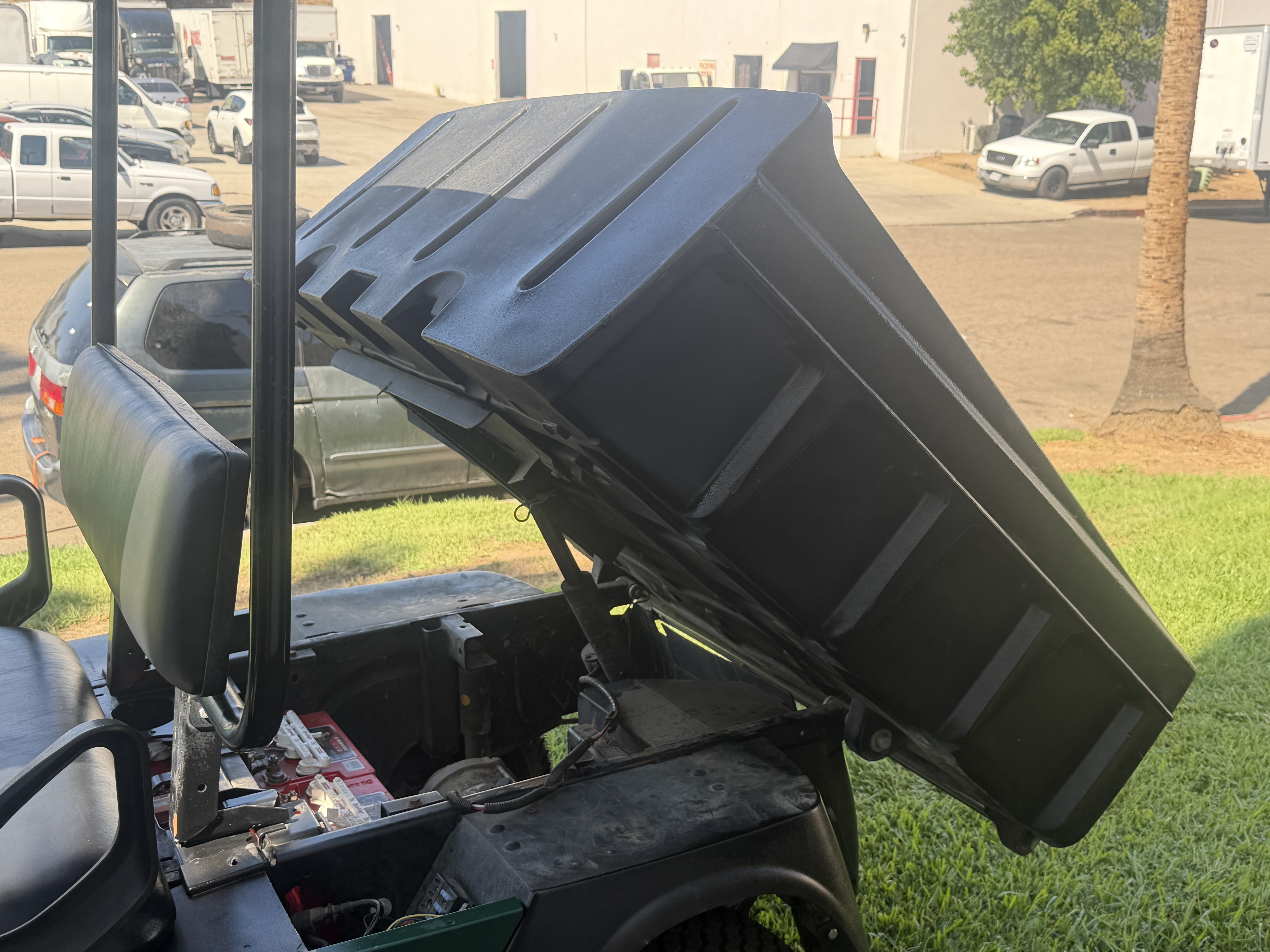2016 Cushman Hauler PRO Golf Car