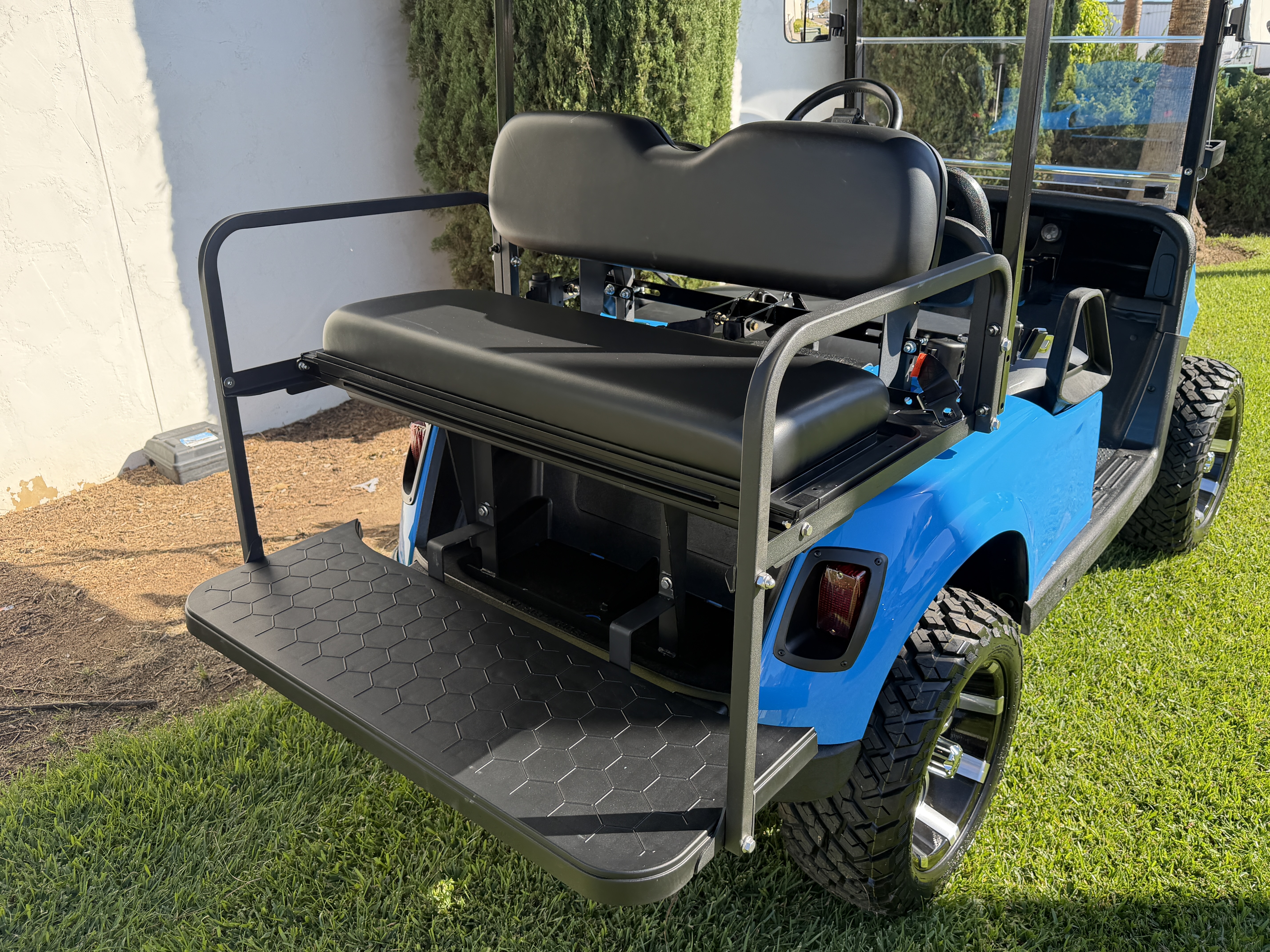2020 E-Z-GO Freedom RXV ELiTE STREET LEGAL