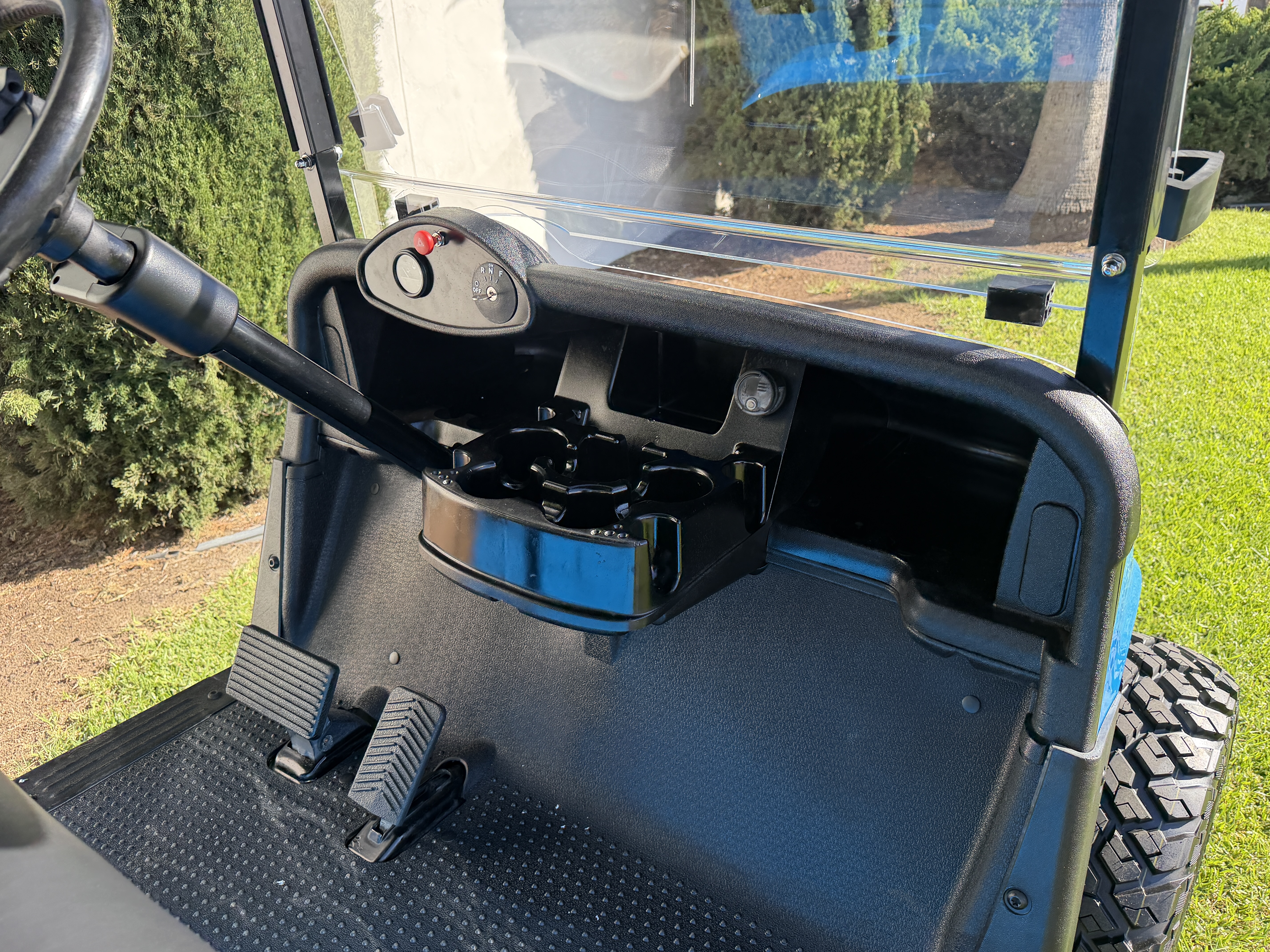 2020 E-Z-GO Freedom RXV ELiTE STREET LEGAL
