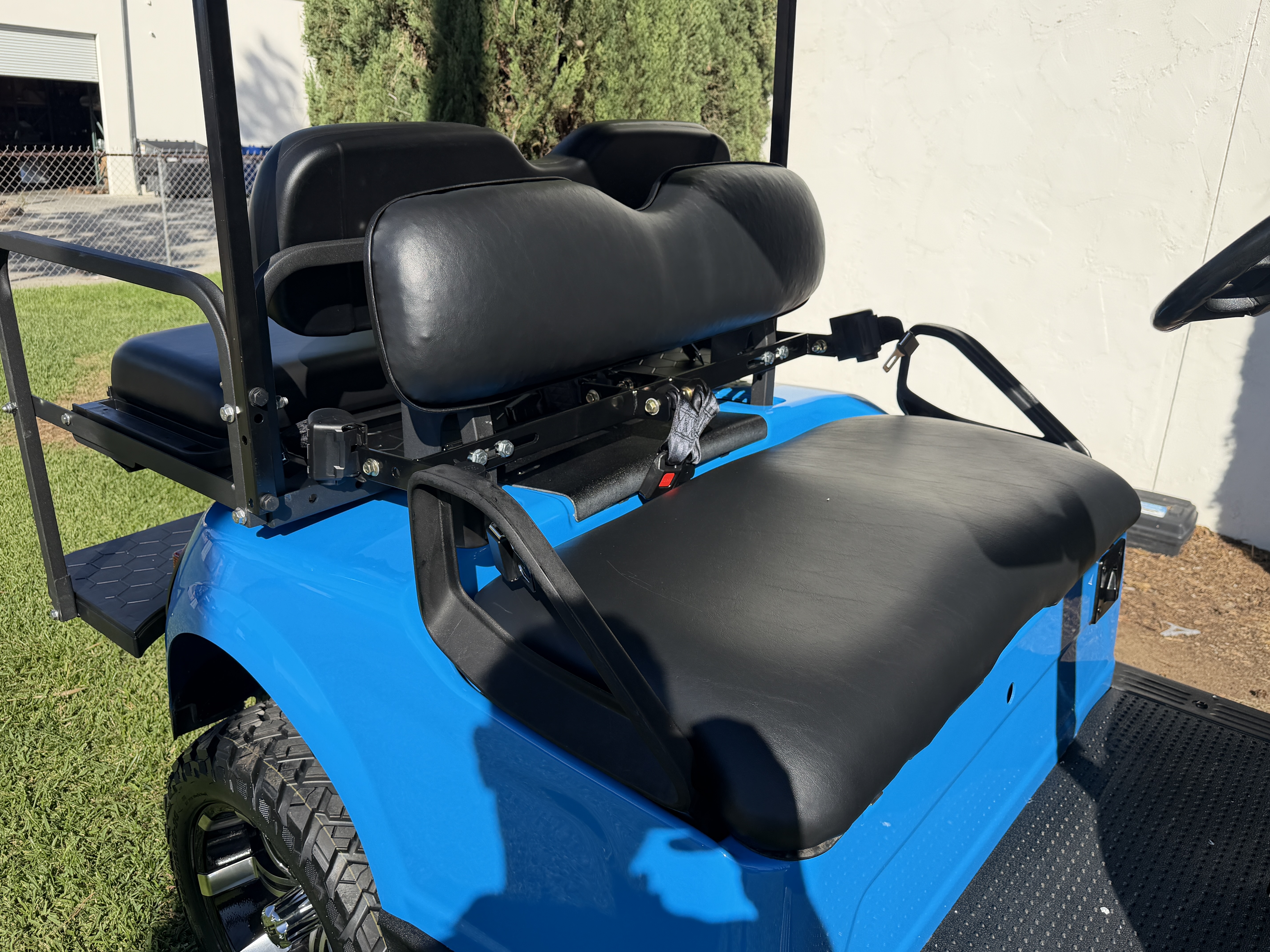 2020 E-Z-GO Freedom RXV ELiTE STREET LEGAL