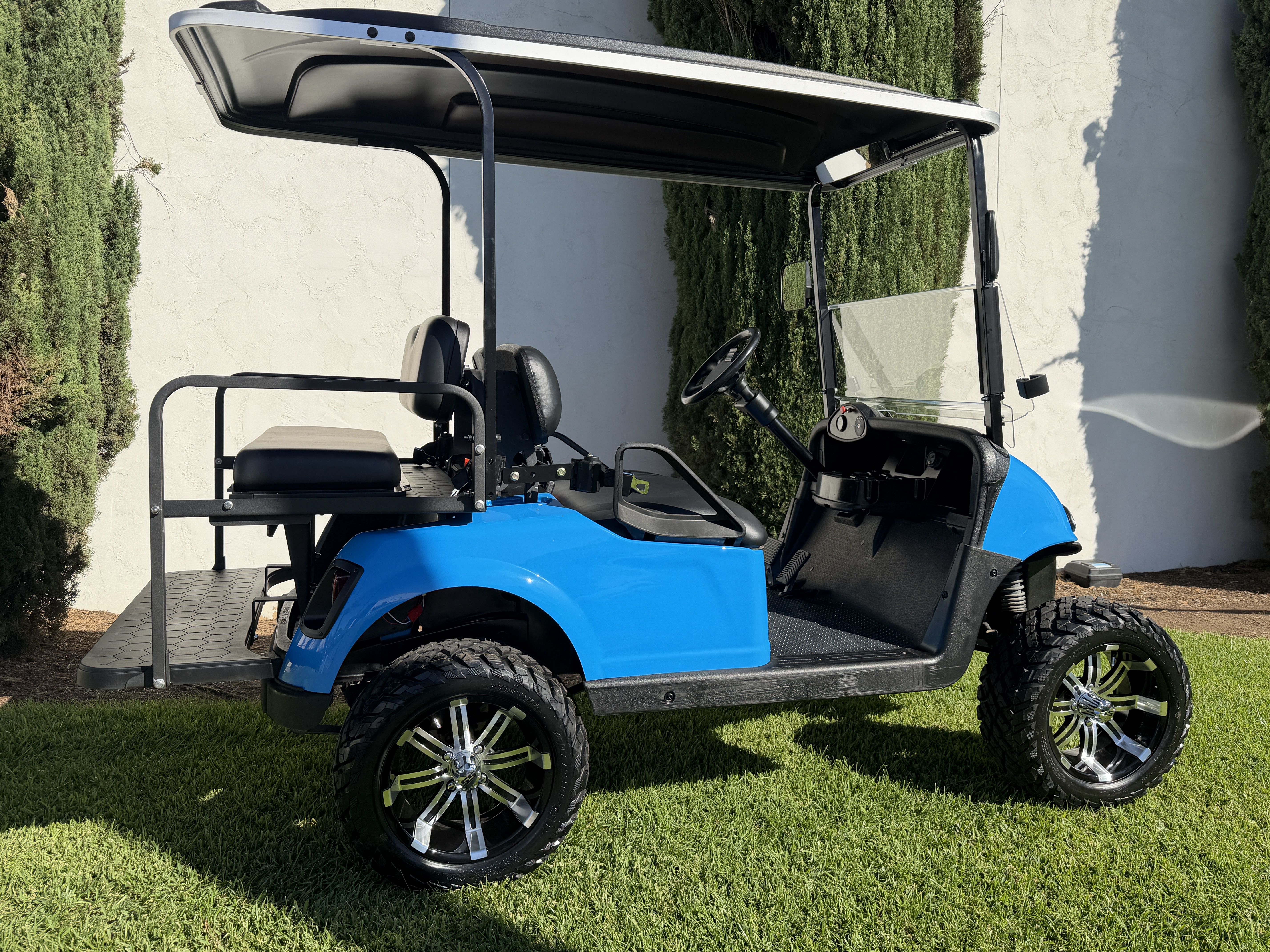 2020 E-Z-GO Freedom RXV ELiTE STREET LEGAL